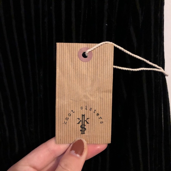 KNOT SISTERS Velvet Nina Blouse - Picture 4 of 6